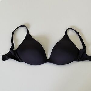 SKIMS Wireless Padded Bra Black